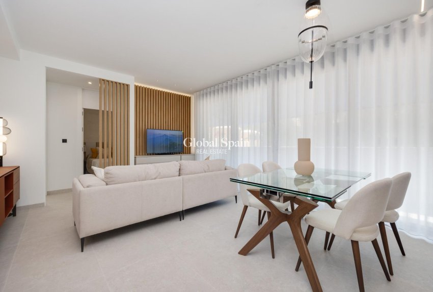 New Build - APARTMENT -
GUARDAMAR DEL SEGURA - Avda del Puerto