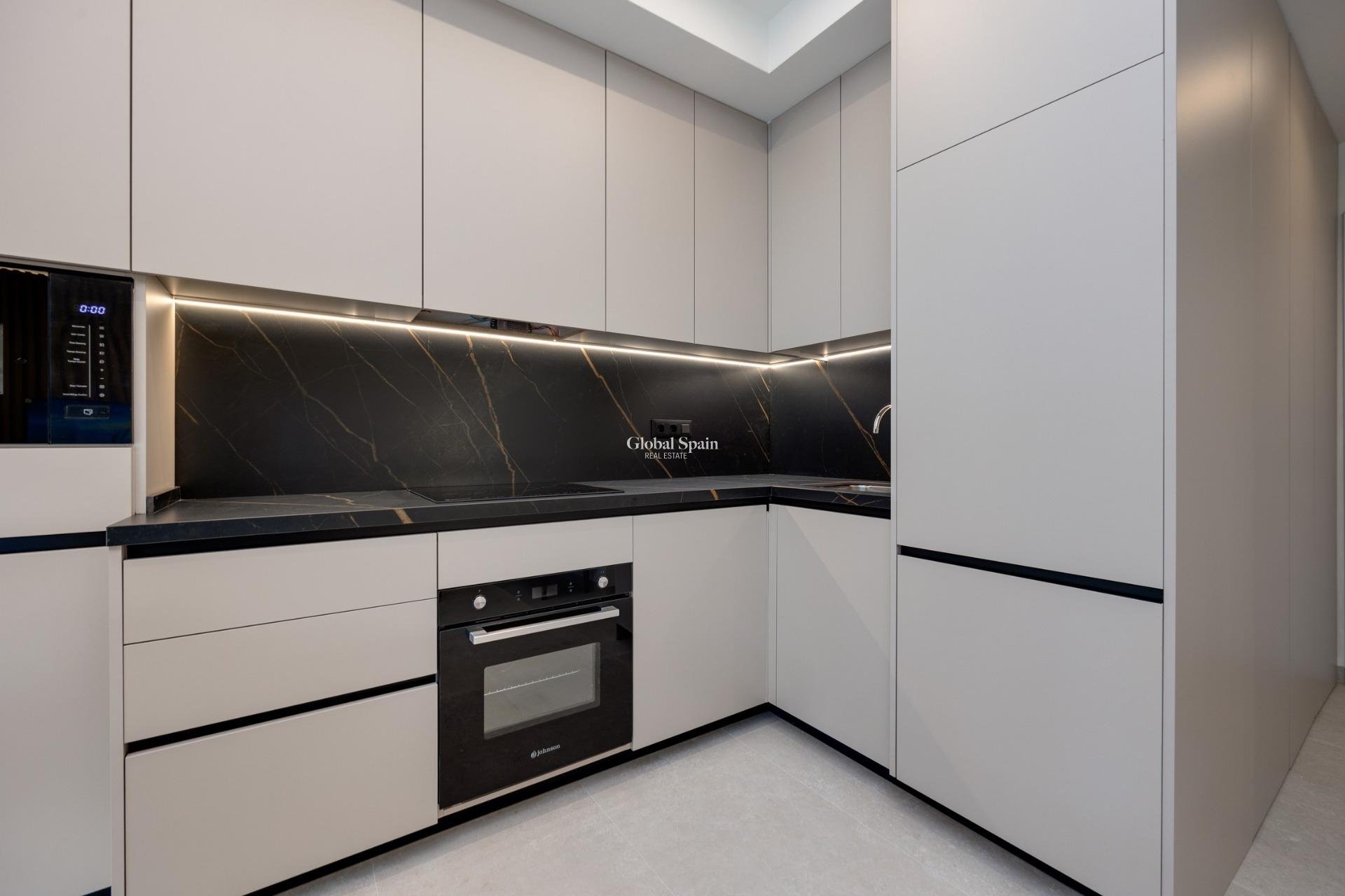 New Build - APARTMENT -
GUARDAMAR DEL SEGURA - Avda del Puerto