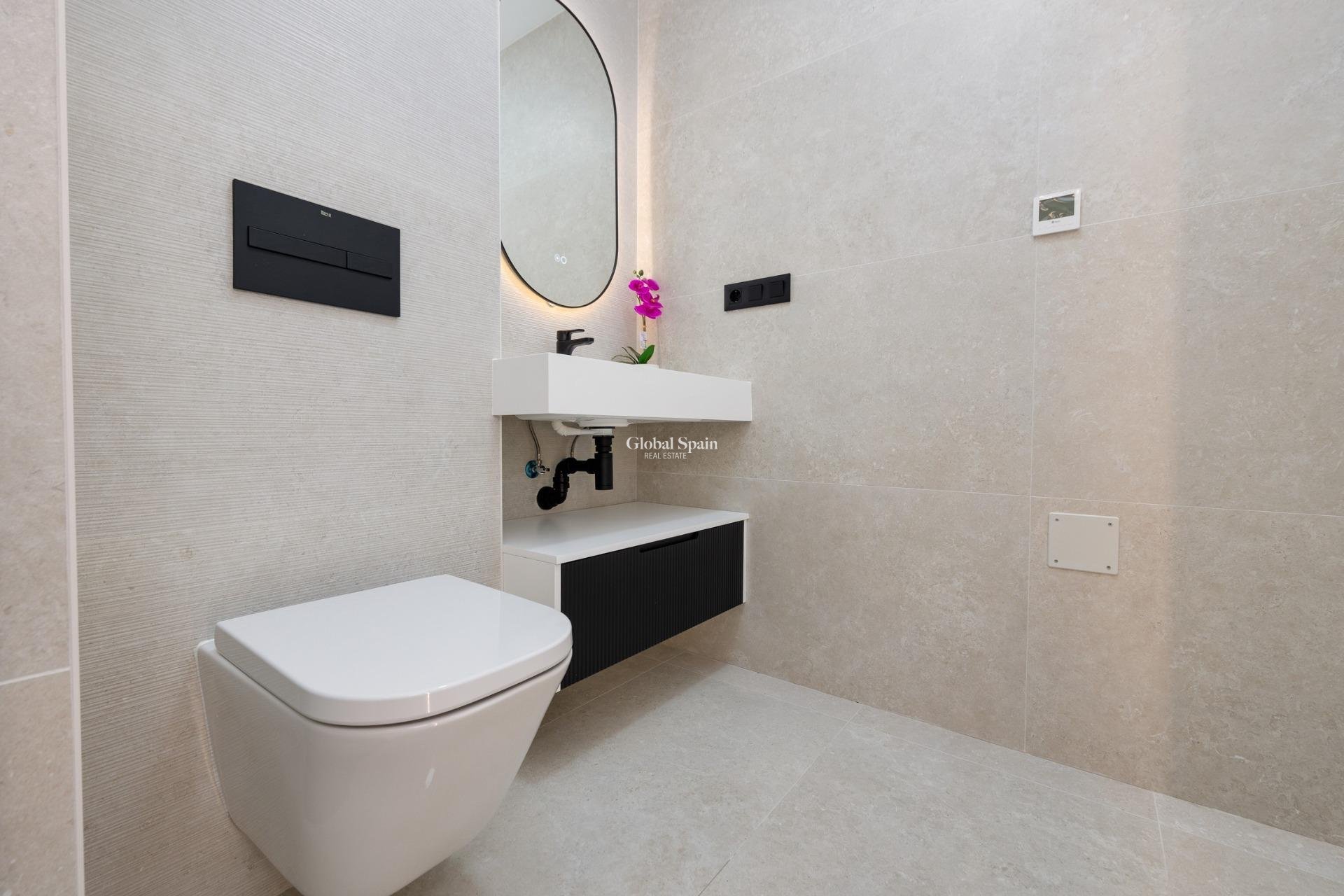 New Build - APARTMENT -
GUARDAMAR DEL SEGURA - Avda del Puerto