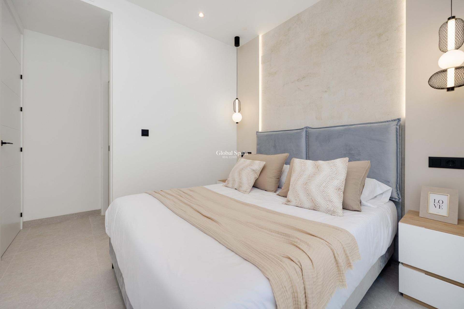 New Build - APARTMENT -
GUARDAMAR DEL SEGURA - Avda del Puerto