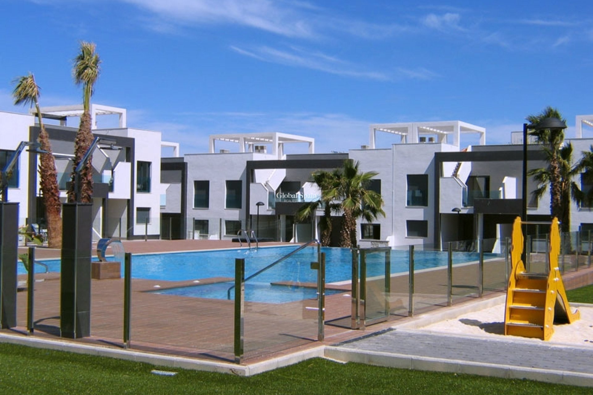 New Build - APARTMENT -
GUARDAMAR DEL SEGURA - EL RASO