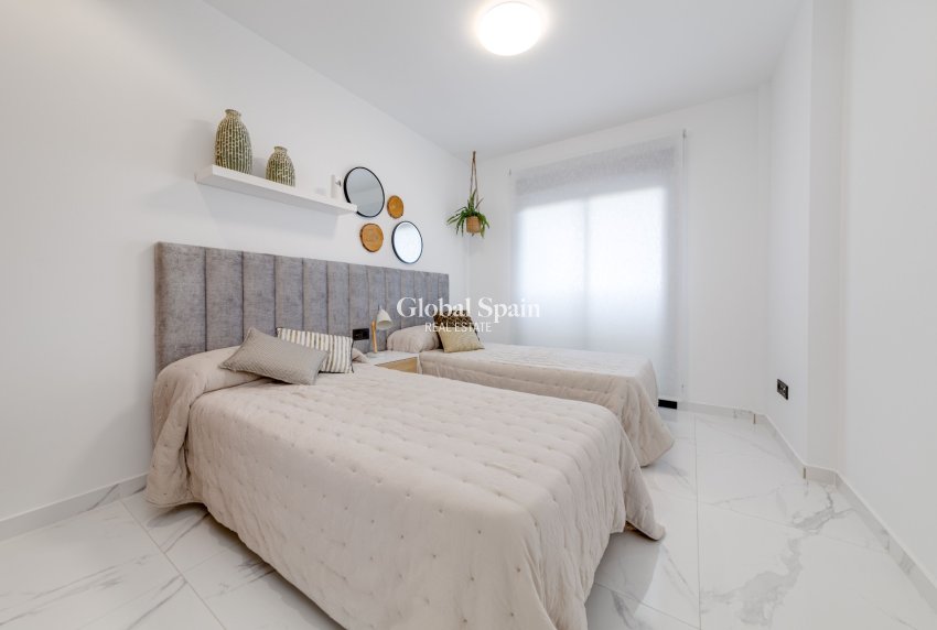 New Build - APARTMENT -
GUARDAMAR DEL SEGURA - EL RASO