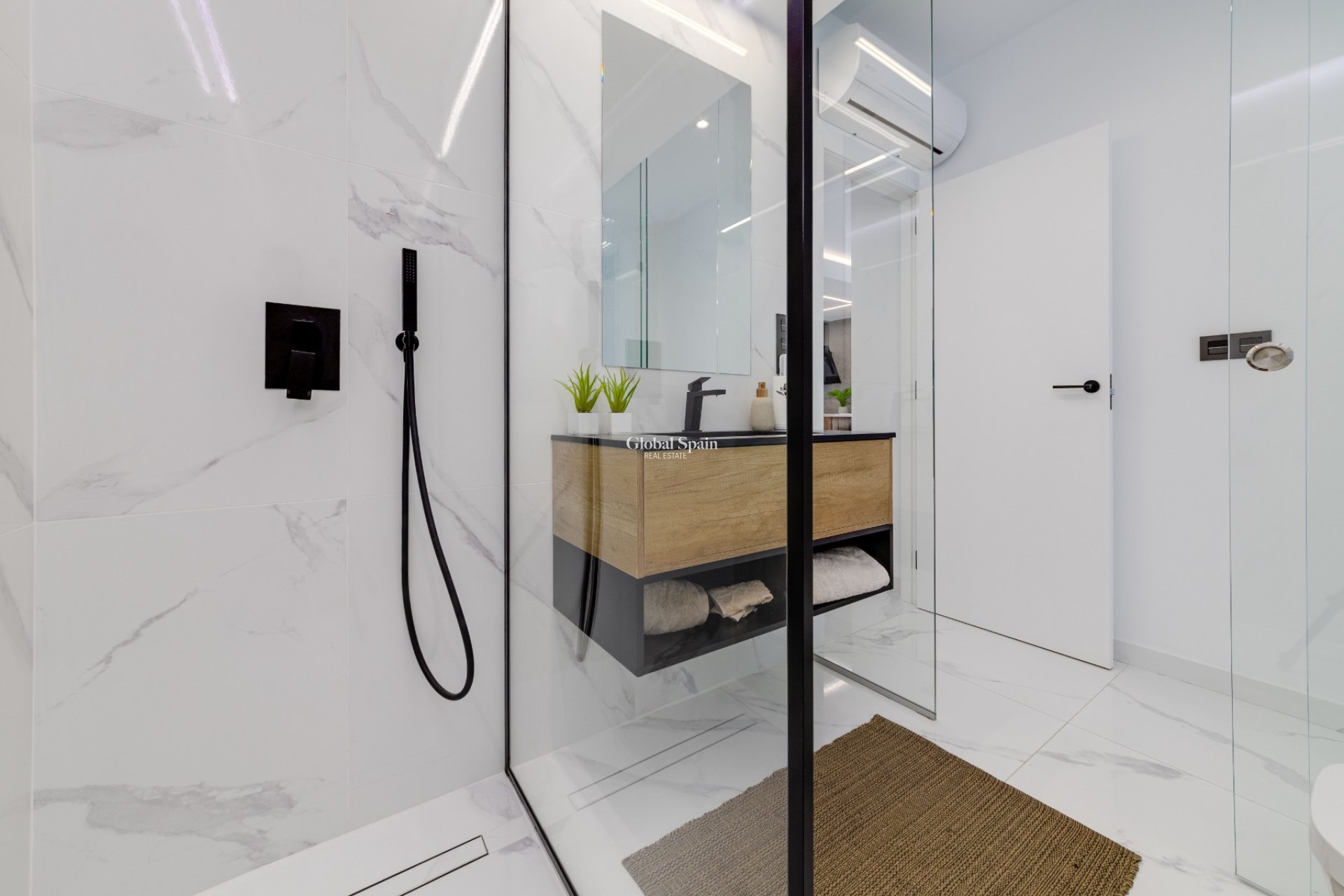 New Build - APARTMENT -
GUARDAMAR DEL SEGURA - EL RASO