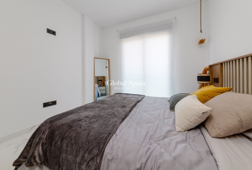 New Build - APARTMENT -
GUARDAMAR DEL SEGURA - EL RASO