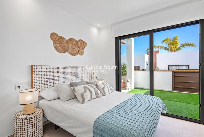 New Build - APARTMENT -
LOS ALCÁZARES