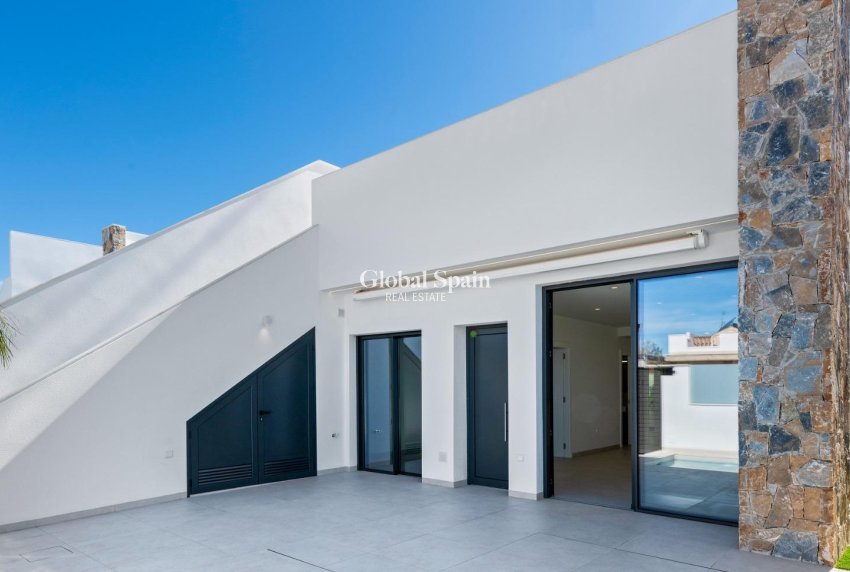 New Build - APARTMENT -
PILAR DE LA HORADADA - Parque del Mediterraneo