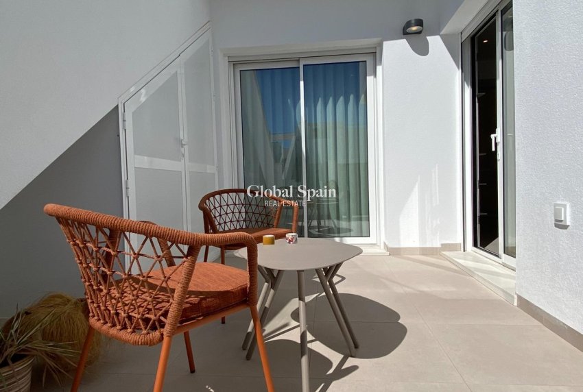 New Build - APARTMENT -
PILAR DE LA HORADADA - pueblo
