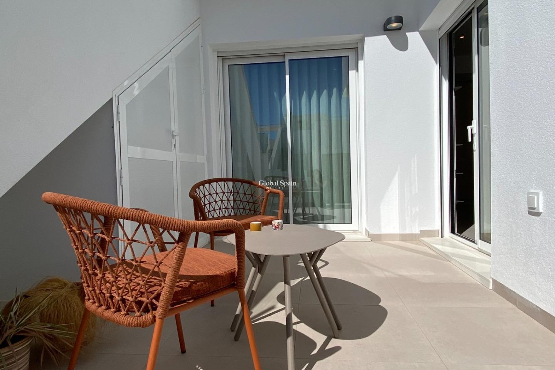 New Build - APARTMENT -
PILAR DE LA HORADADA - pueblo