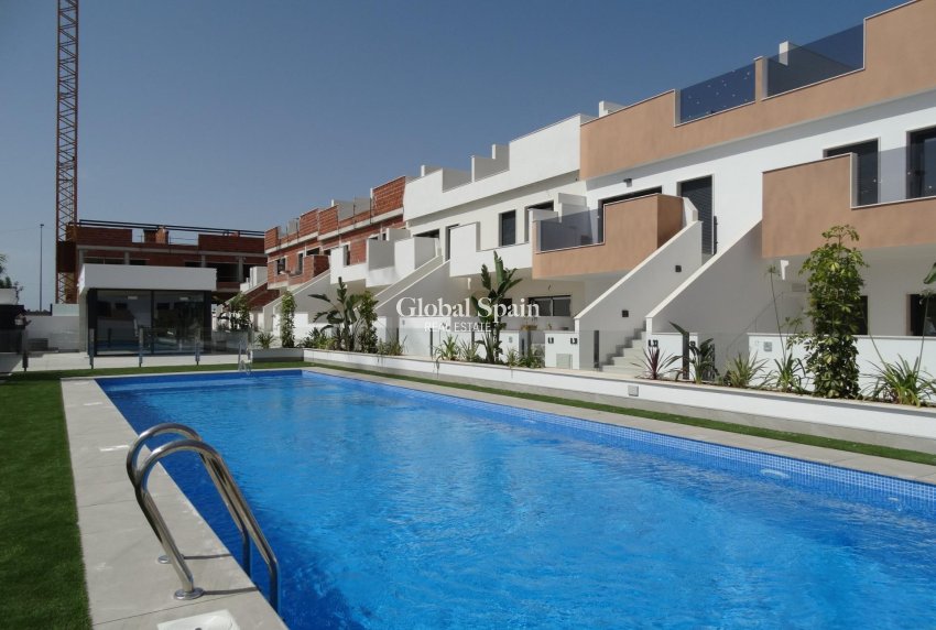 New Build - APARTMENT -
PILAR DE LA HORADADA - pueblo