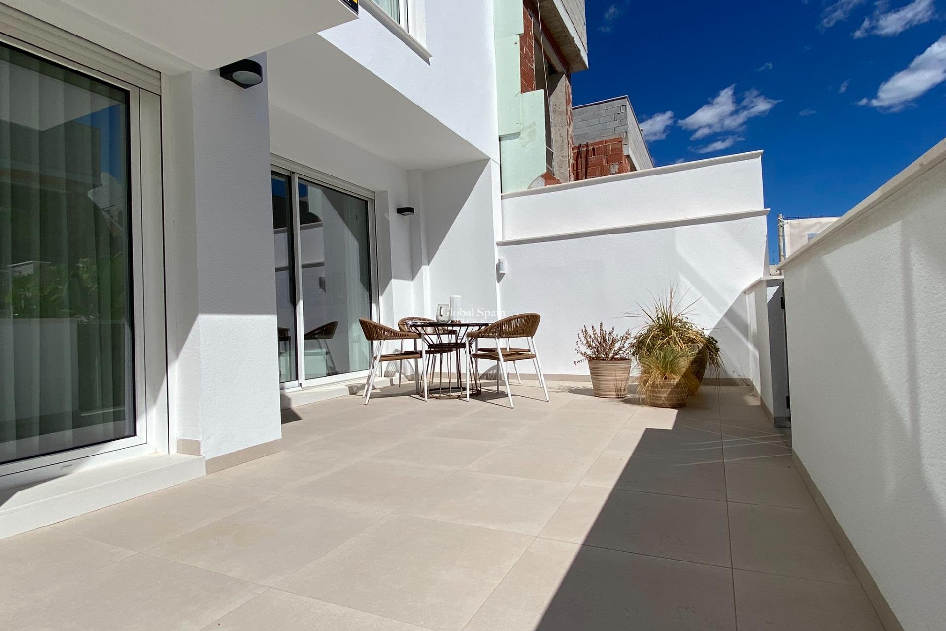 New Build - APARTMENT -
PILAR DE LA HORADADA - pueblo