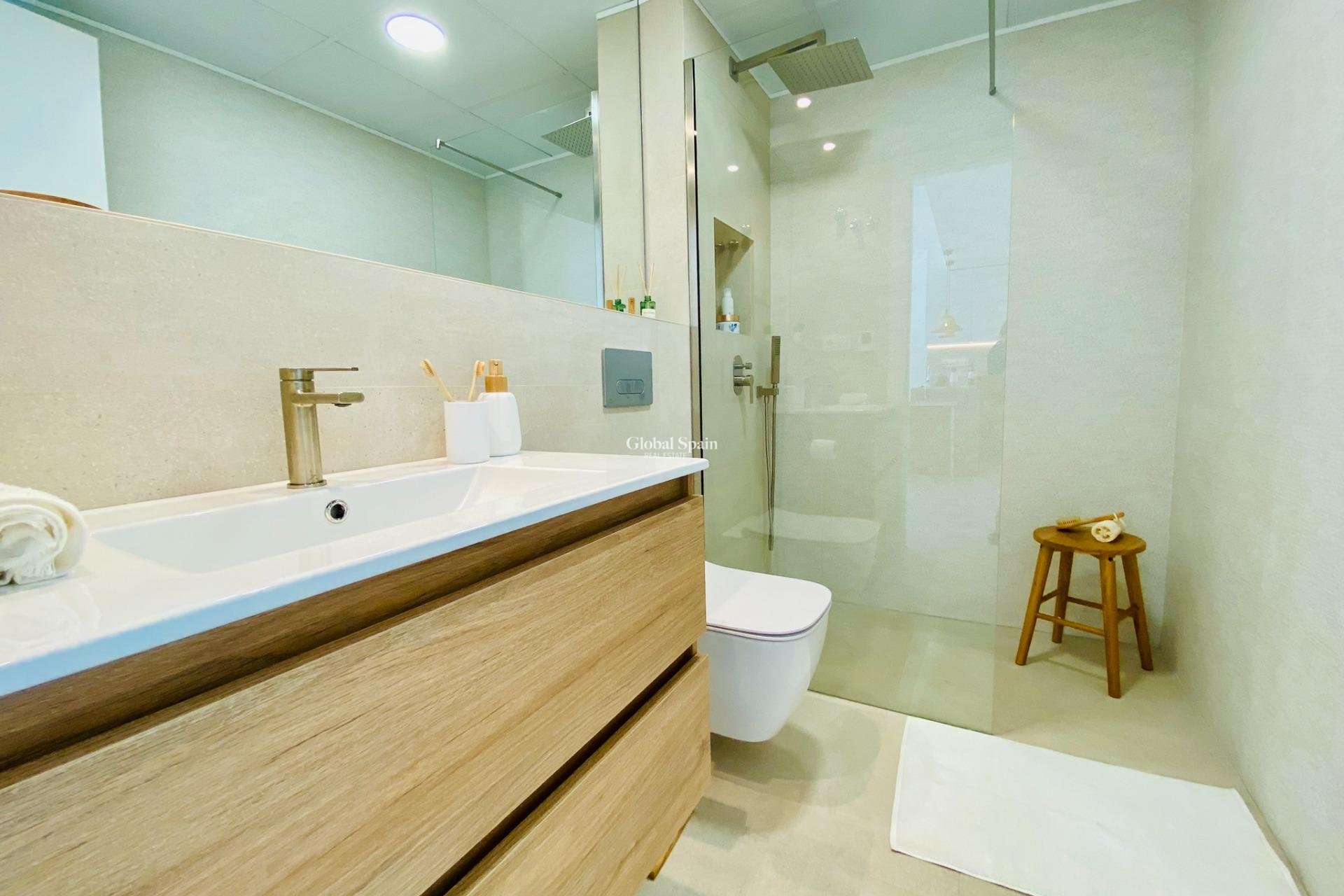 New Build - APARTMENT -
PILAR DE LA HORADADA - pueblo