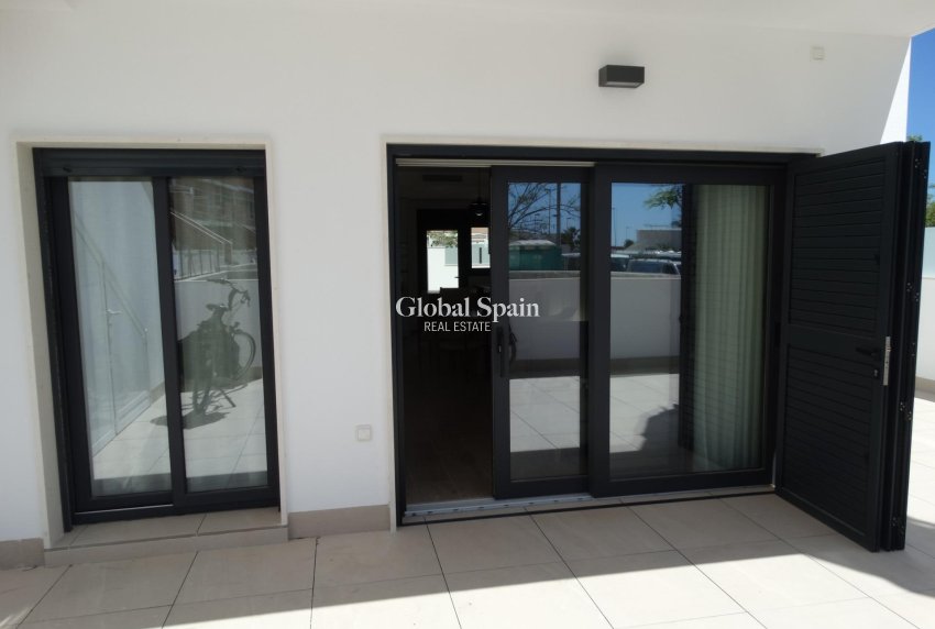 New Build - APARTMENT -
PILAR DE LA HORADADA - pueblo