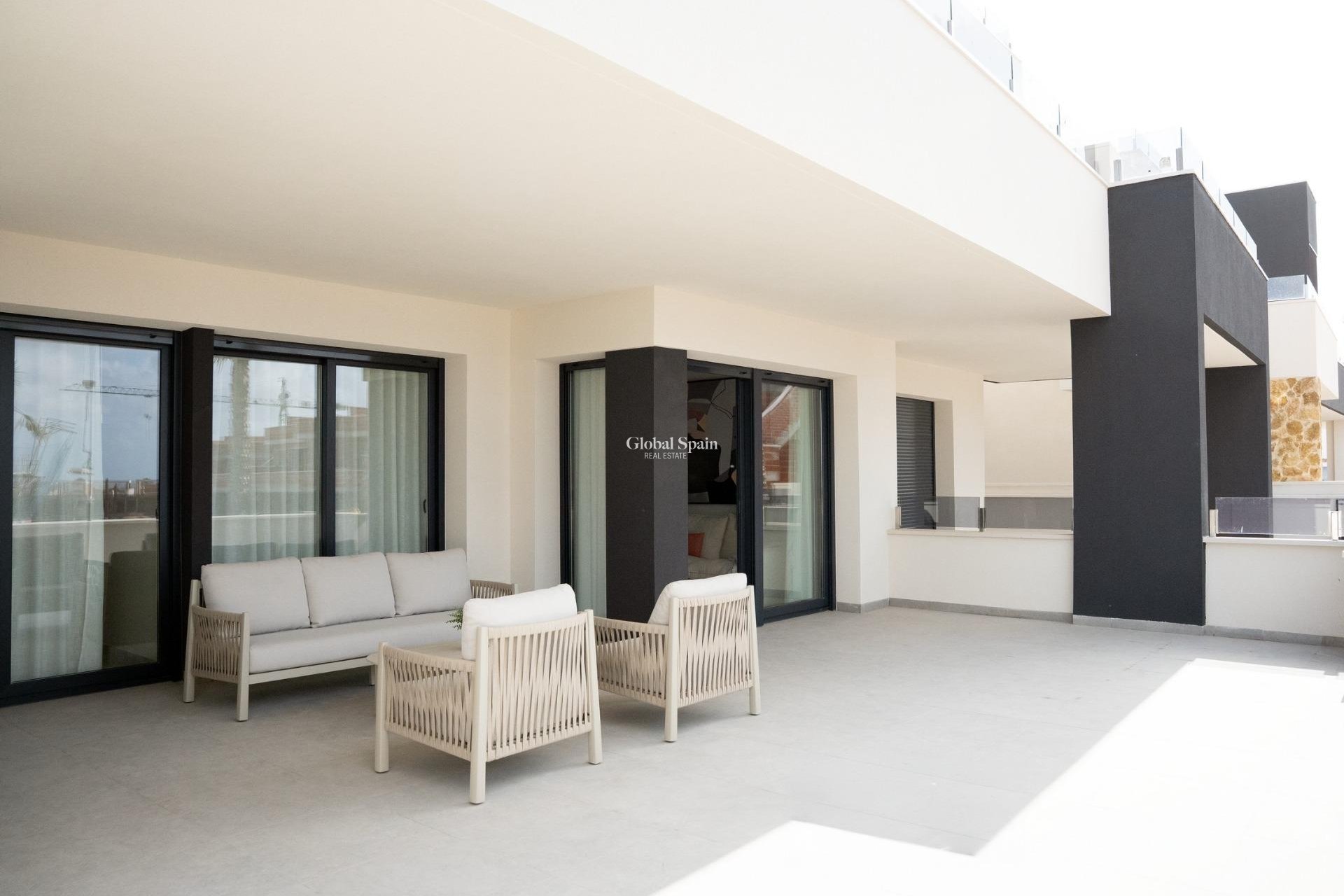 New Build - APARTMENT -
ROJALES - Lo Marabú
