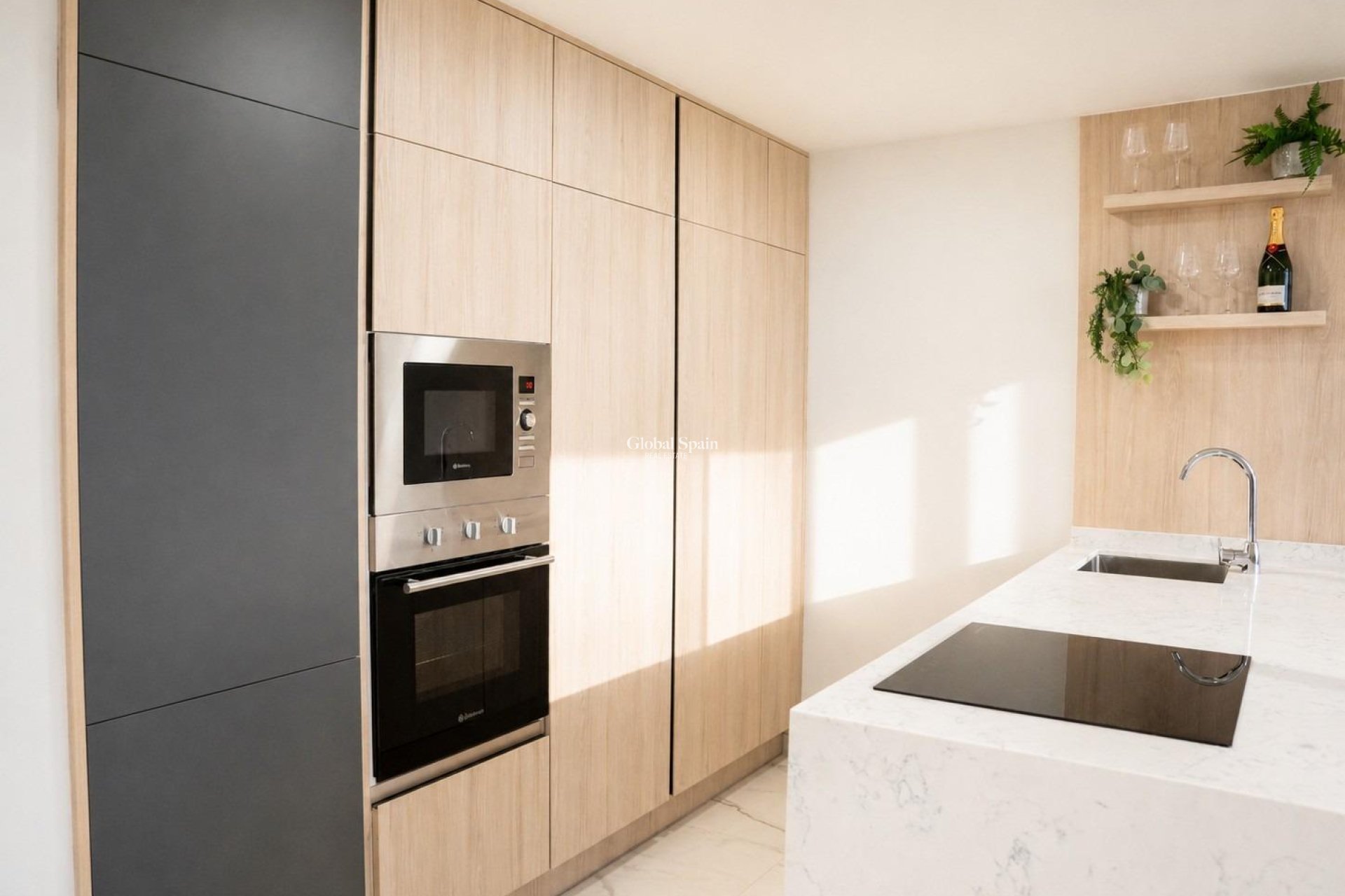 New Build - APARTMENT -
ROJALES - Lo Marabú