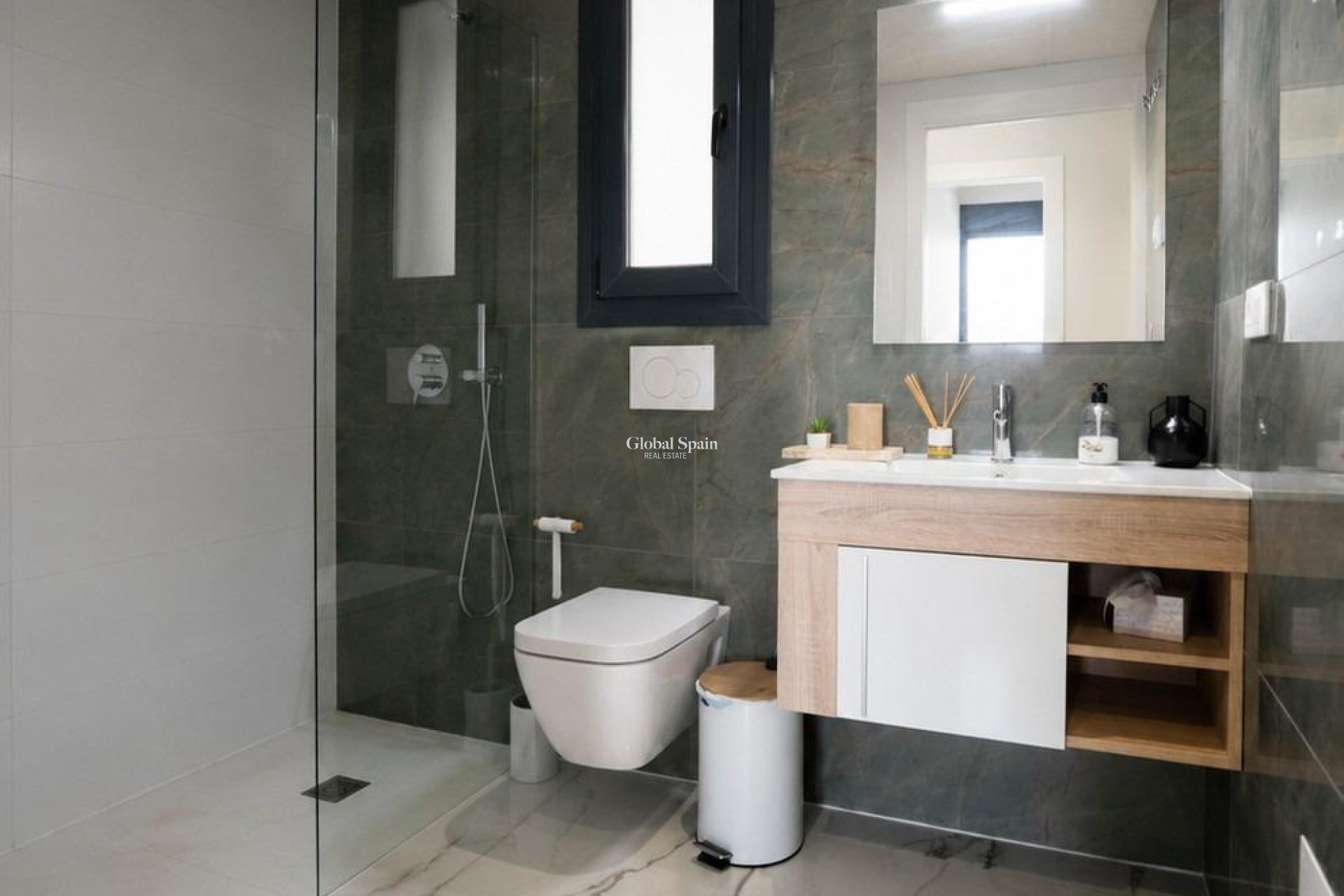 New Build - APARTMENT -
ROJALES - Lo Marabú