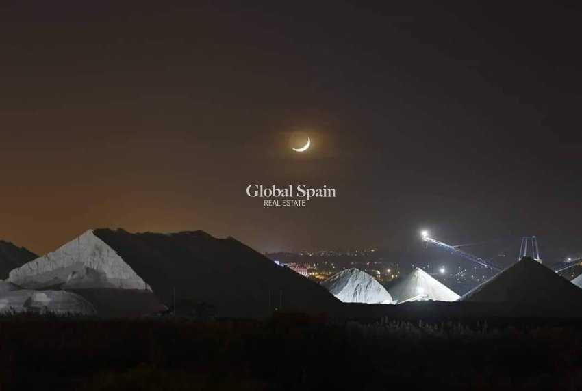 New Build - APARTMENT -
TORREVIEJA - Center