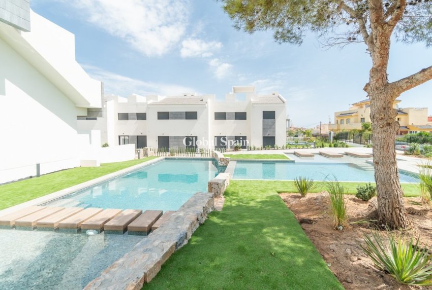 New Build - APARTMENT -
TORREVIEJA - LOS BALCONES - LOS ALTOS