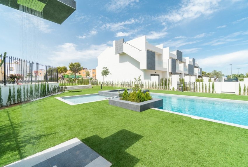 New Build - APARTMENT -
TORREVIEJA - LOS BALCONES - LOS ALTOS