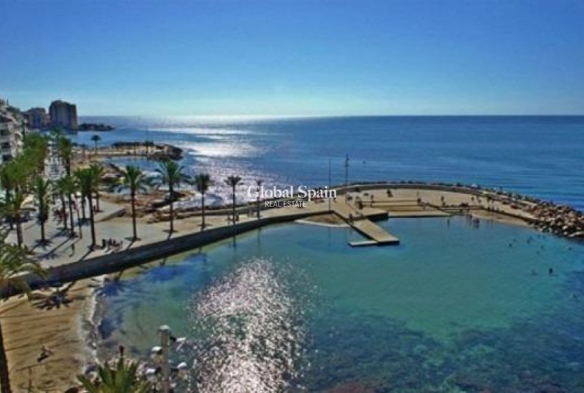 New Build - APARTMENT -
TORREVIEJA - Playa de El Cura