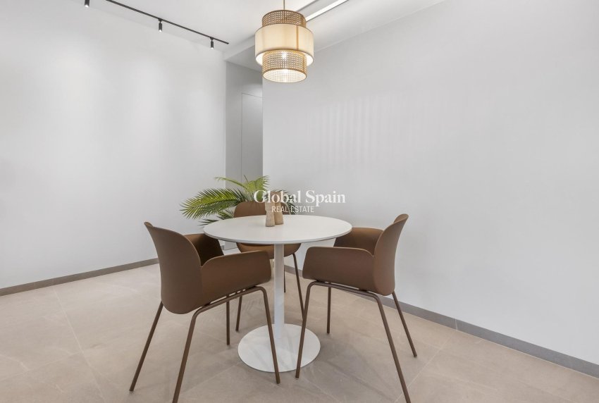 New Build - APARTMENT -
TORREVIEJA - Playa Los Naufragos