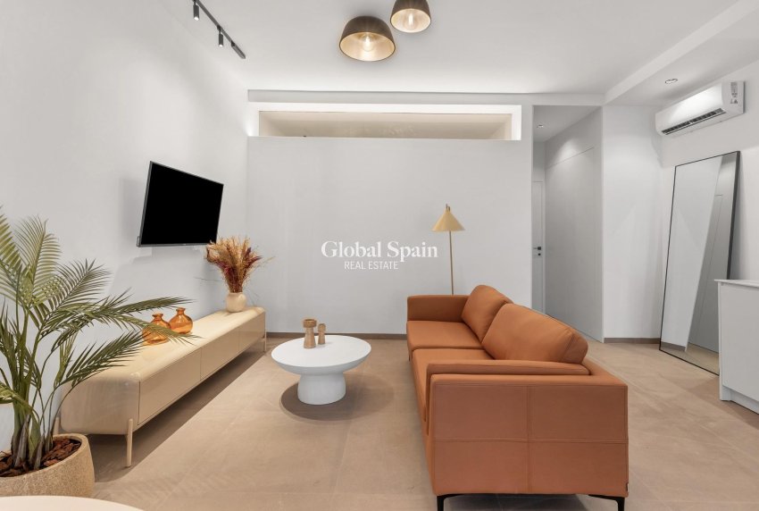 New Build - APARTMENT -
TORREVIEJA - Playa Los Naufragos