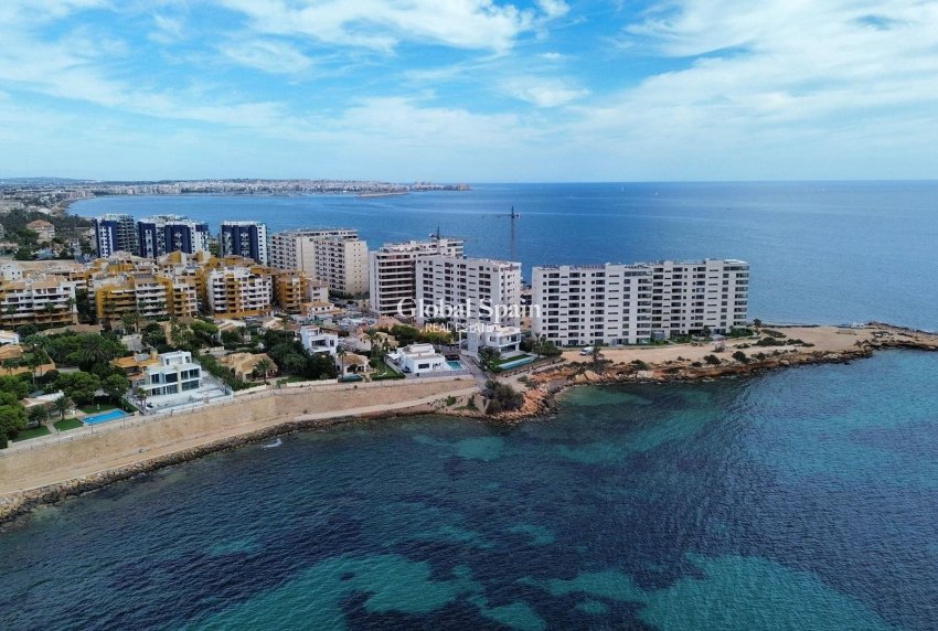 New Build - APARTMENT -
TORREVIEJA - Punta Prima