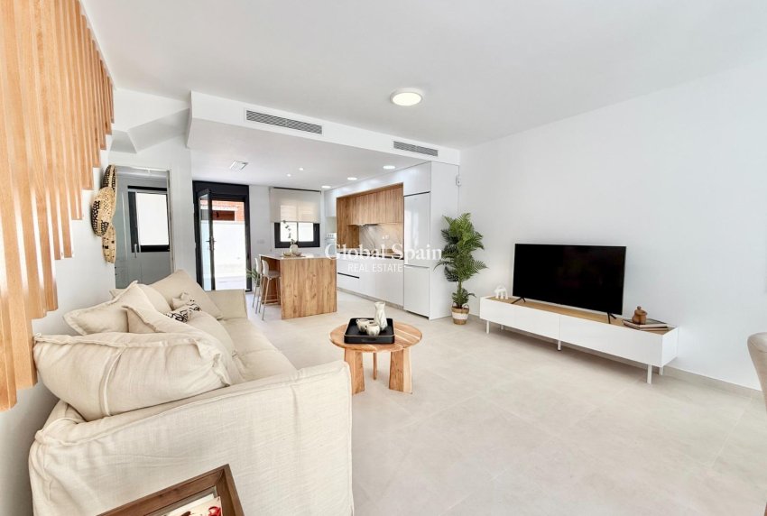 New Build - HOUSE -
COX - San Fernando