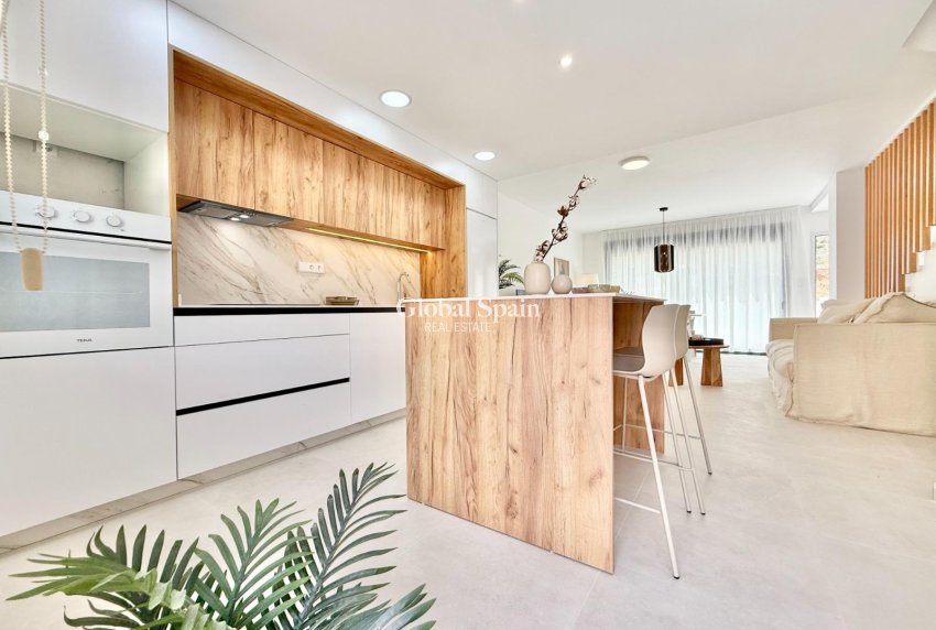 New Build - HOUSE -
COX - San Fernando