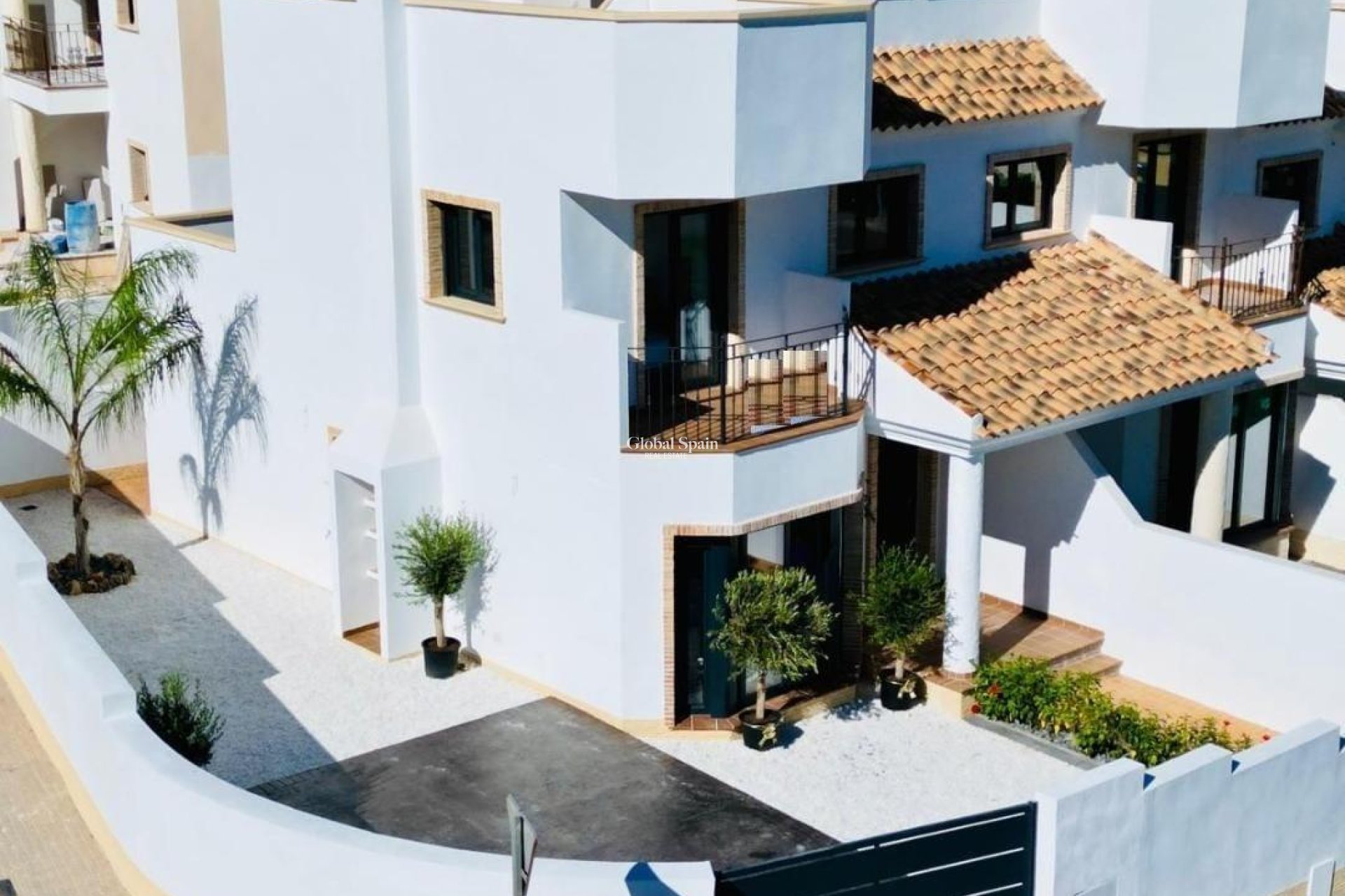 New Build - HOUSE -
COX - San Fernando