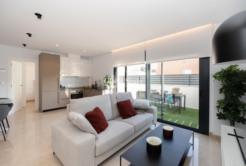 New Build - HOUSE -
LA MARINA