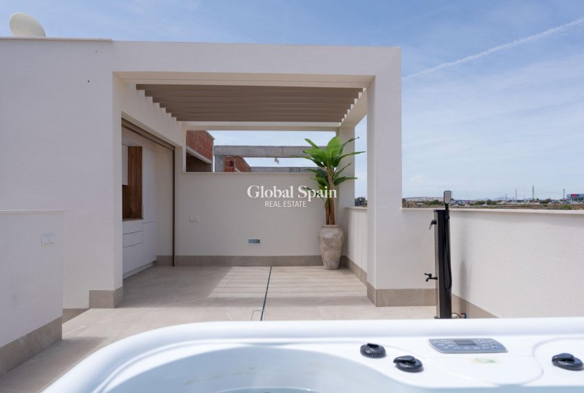 New Build - HOUSE -
LOS ALCÁZARES