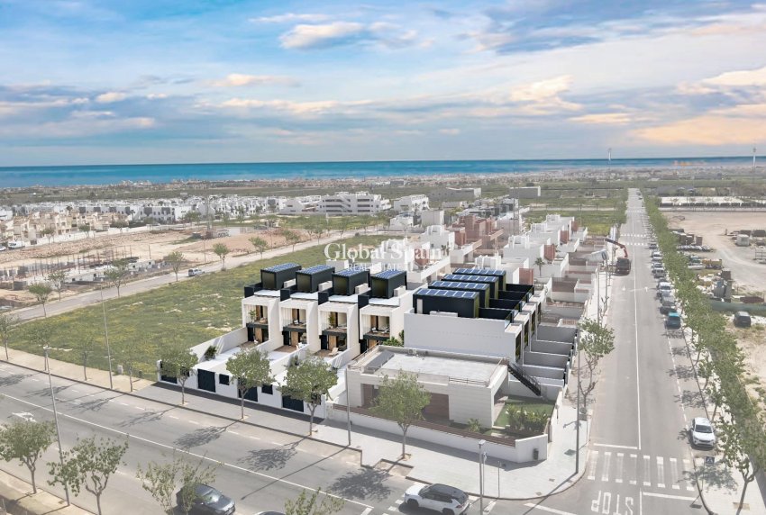 New Build - HOUSE -
PILAR DE LA HORADADA - Lo Monte