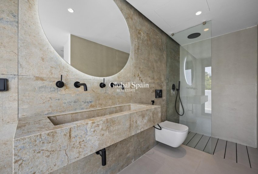 New Build - PENTHOUSE -
ESTEPONA - El Paraíso