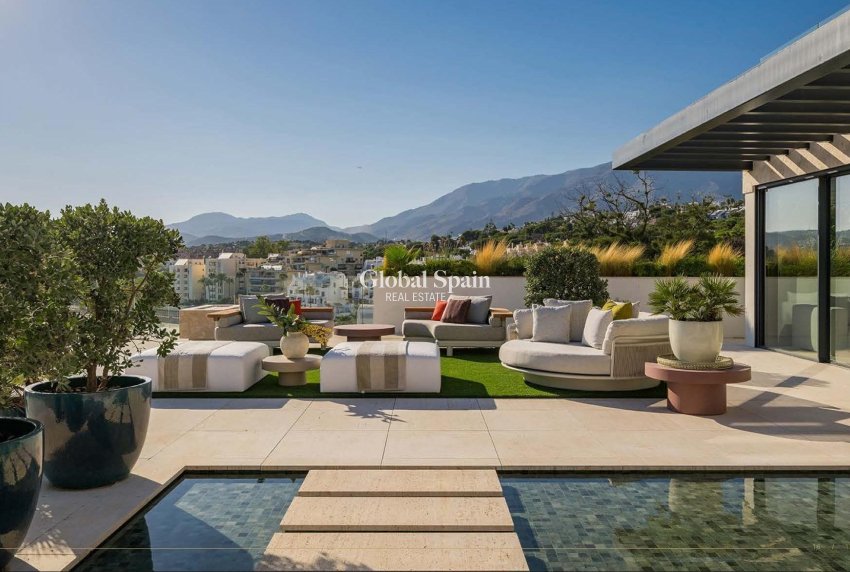 New Build - PENTHOUSE -
ESTEPONA - Playa del Cristo