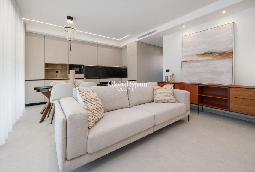 New Build - PENTHOUSE -
GUARDAMAR DEL SEGURA - Avda del Puerto