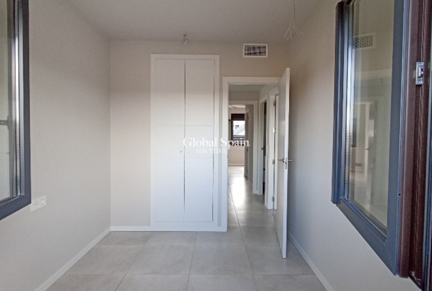 New Build - Penthouse -
MIL PALMERAS 