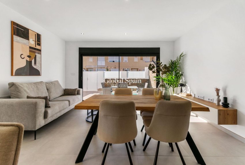 New Build - Semidetached -
SAN PEDRO DEL PINATAR - Polideportivo