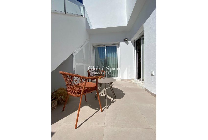 New Build - Top Floor Bungalow -
PILAR DE LA HORADADA - pueblo