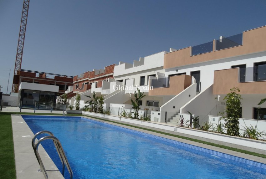 New Build - Top Floor Bungalow -
PILAR DE LA HORADADA - pueblo