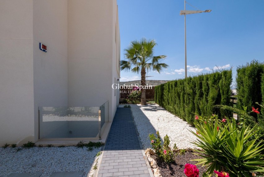 New Build - VILLA -
ALGORFA - LA FINCA GOLF / ALGORFA