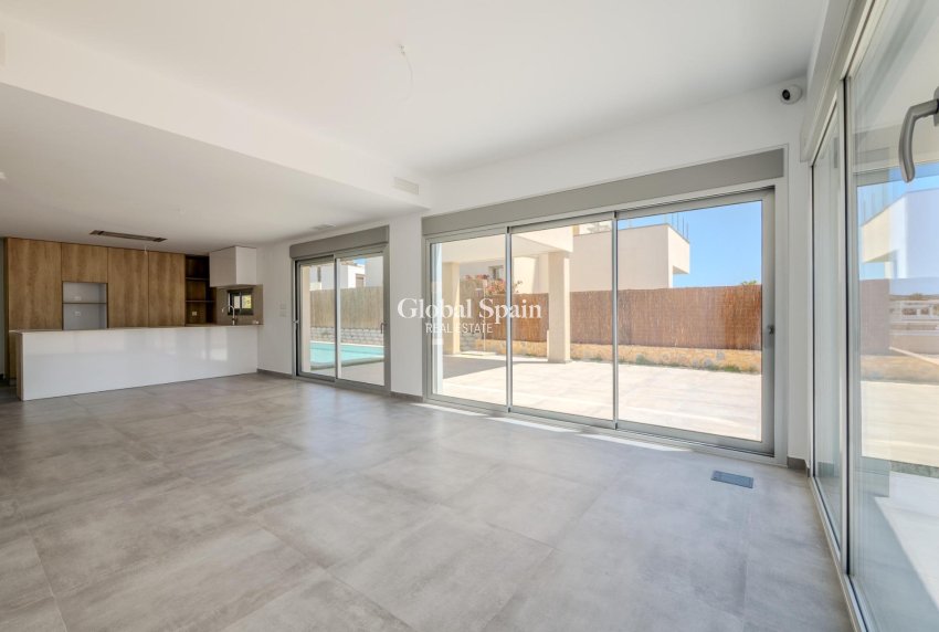 New Build - VILLA -
ALGORFA - LA FINCA GOLF / ALGORFA