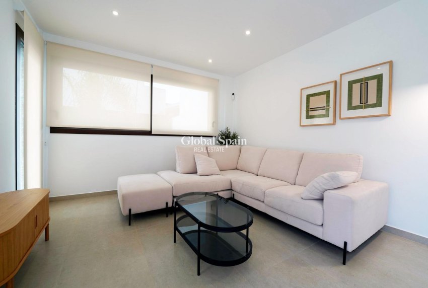 New Build - VILLA -
ALMORADÍ
