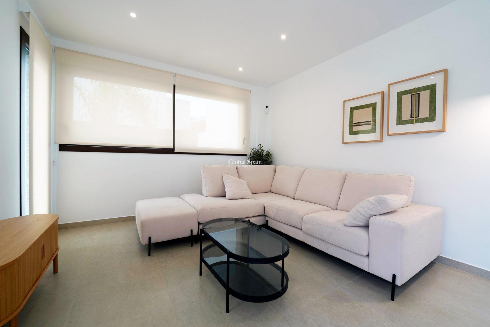 New Build - VILLA -
ALMORADÍ