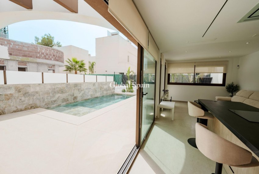 New Build - Villa -
ALMORADÍ