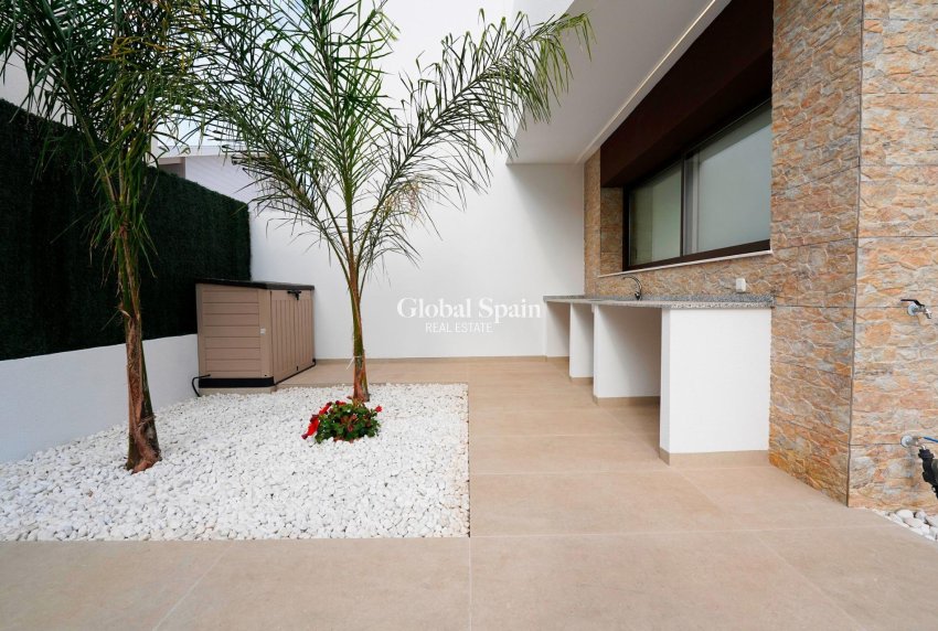 New Build - Villa -
ALMORADÍ