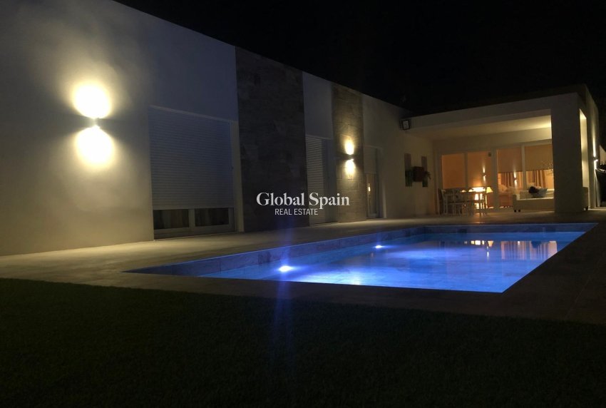 New Build - VILLA -
ASPE - urbanizaciones