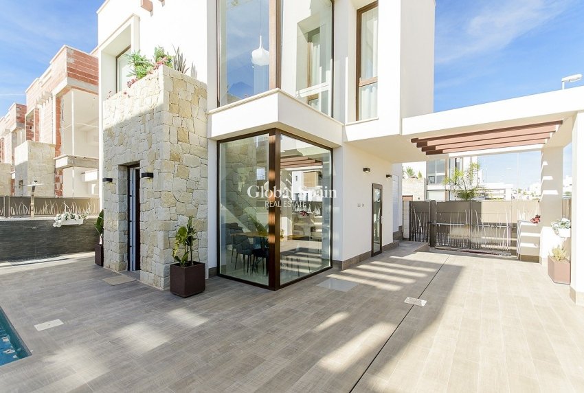 New Build - VILLA -
CARTAGENA - Playa honda