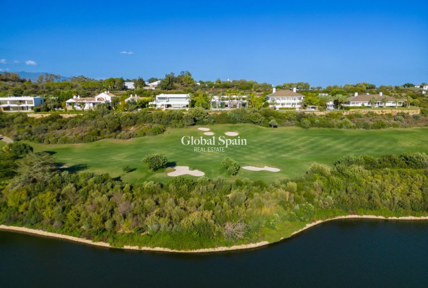 New Build - Villa -
Casares - Pedregales