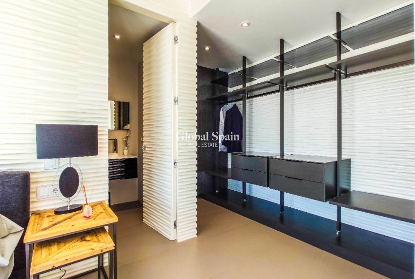 New Build - Villa -
DEHESA DE CAMPOAMOR