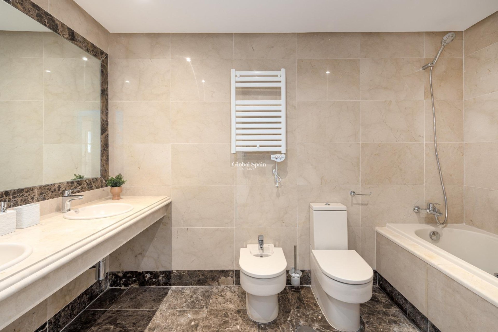 New Build - VILLA -
ESTEPONA - Azata Golf Estepona Oeste